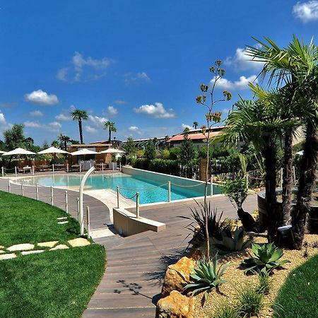 Relais Bellaria Hotel & Congressi سان لاتْسارو دي سافين المظهر الخارجي الصورة