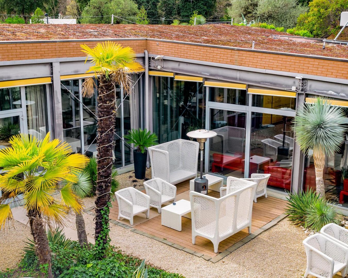 Relais Bellaria Hotel & Congressi سان لاتْسارو دي سافين المظهر الخارجي الصورة