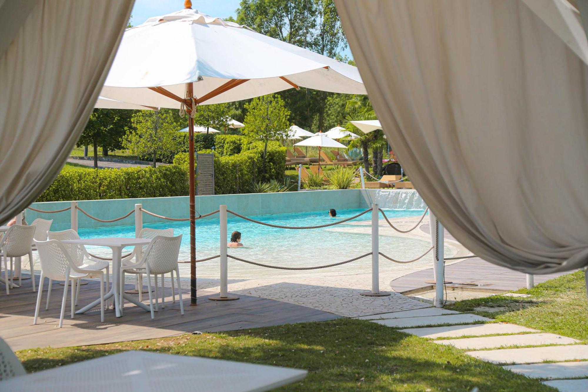 Relais Bellaria Hotel & Congressi سان لاتْسارو دي سافين المظهر الخارجي الصورة