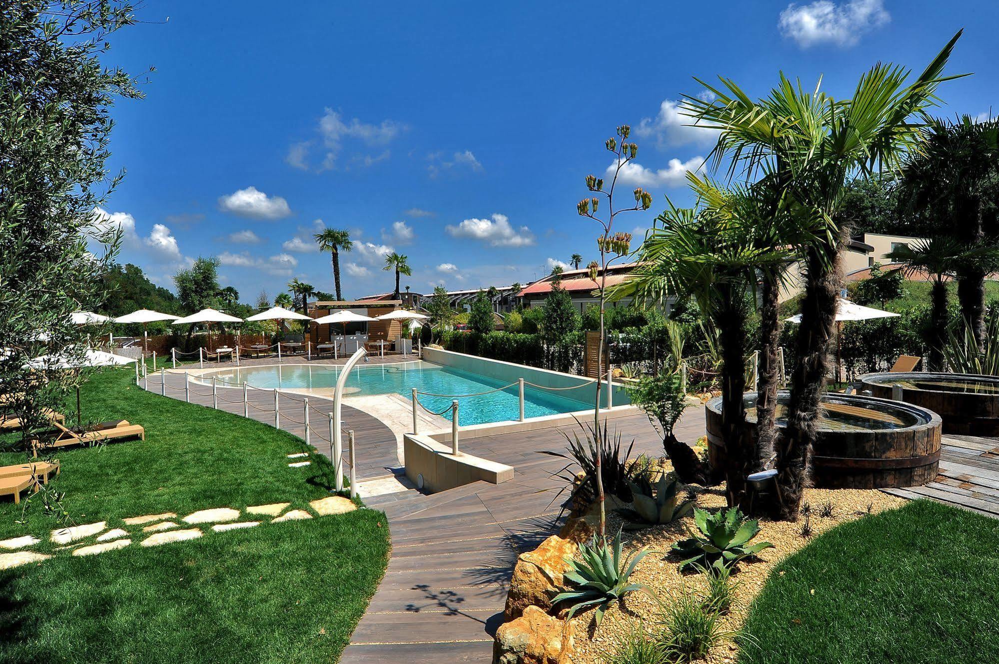 Relais Bellaria Hotel & Congressi سان لاتْسارو دي سافين المظهر الخارجي الصورة